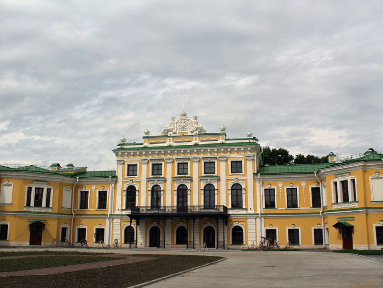 Путевой дворец: главная достопримечательность Твери